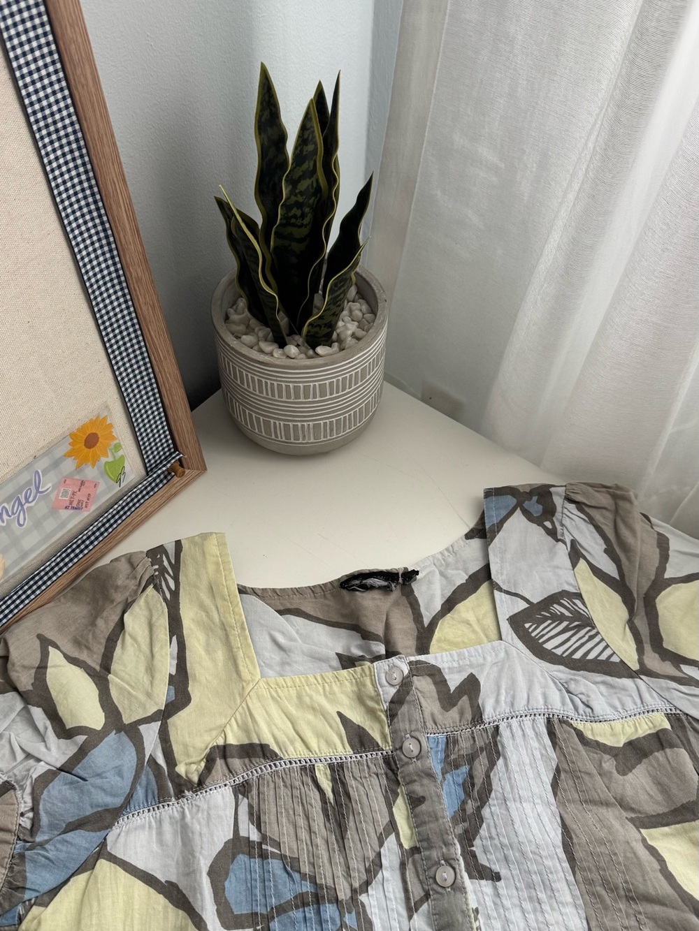 Neutral and Pastel Leaf-Print Home Accent Top - Unbranded